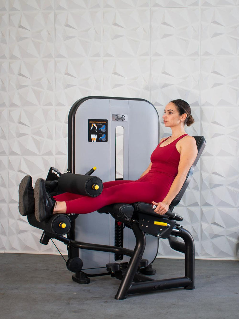 Muscle D Fitness Vogue Selectorized Leg Extension / Seated Leg Curl