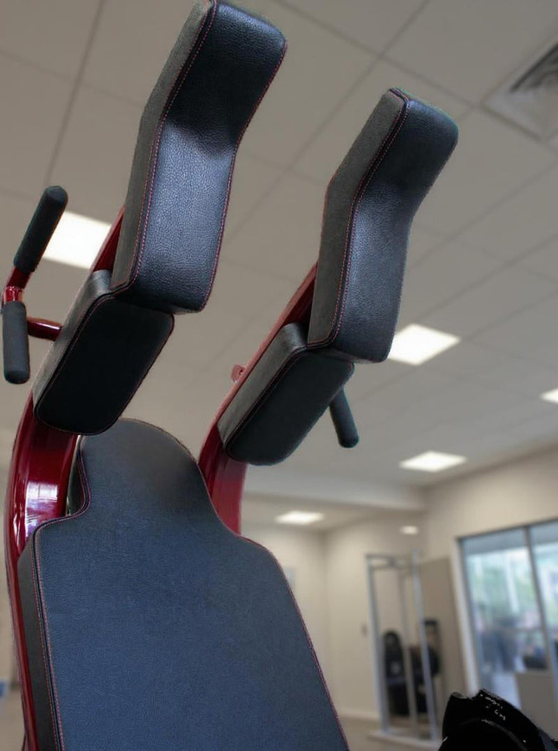 Muscle D Fitness Pro Strength Hack / Front Squat V-Squat Machine
